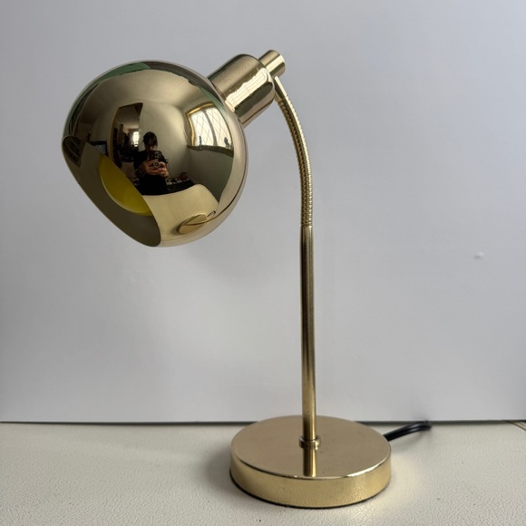 Vintage Brass Eyeball Globe Lamp - Picture 13 of 14